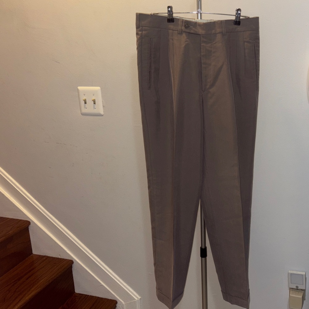 Men's Gray Pants size 33/84 REG